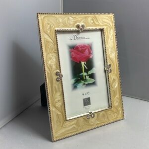 Elegant Photo Frame French Vanilla Swirl Enamel‎ Silver Tone Rhinestone